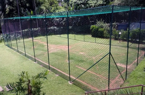 Tela para cercar quadra de futebol
